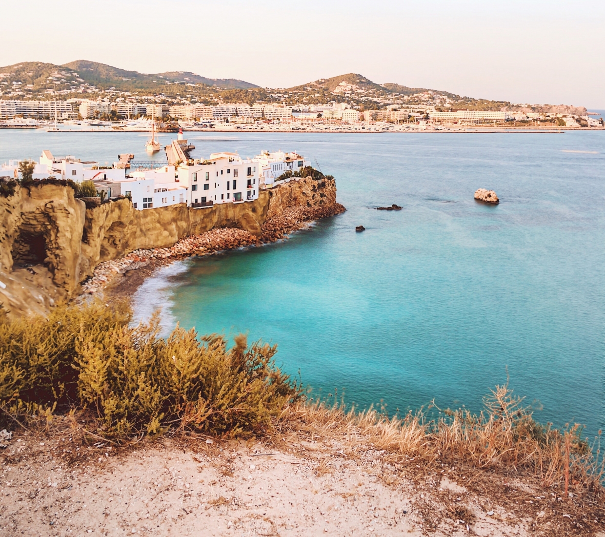 Reiseführer zu besonders schönen Unterkünften in Ibiza